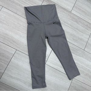 High waist Nike capri leggings